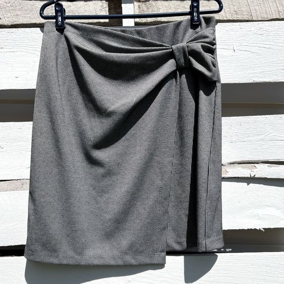 Ann Taylor Factory Dresses & Skirts - Ann Taylor Factory Faux Wrap Skirt